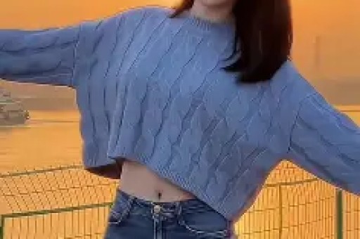 杜江霍思燕一家4口泰国行独家揭秘：女儿首次出镜美不胜收13岁嗯哼摘牙套后嘴仍凸！